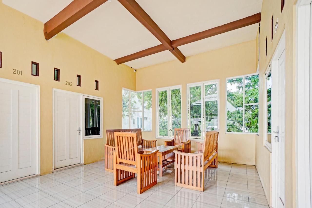 Oyo 3298 Bromo Guest House Family มะลัง ภายนอก รูปภาพ