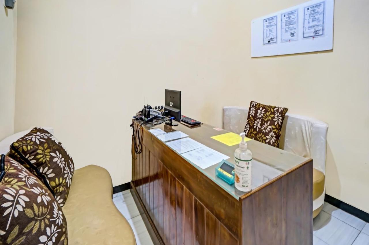Oyo 3298 Bromo Guest House Family มะลัง ภายนอก รูปภาพ