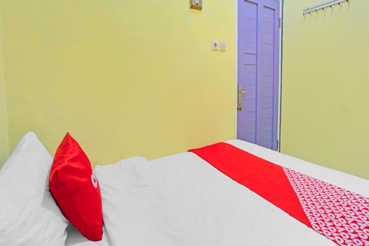 Oyo 3298 Bromo Guest House Family มะลัง ภายนอก รูปภาพ